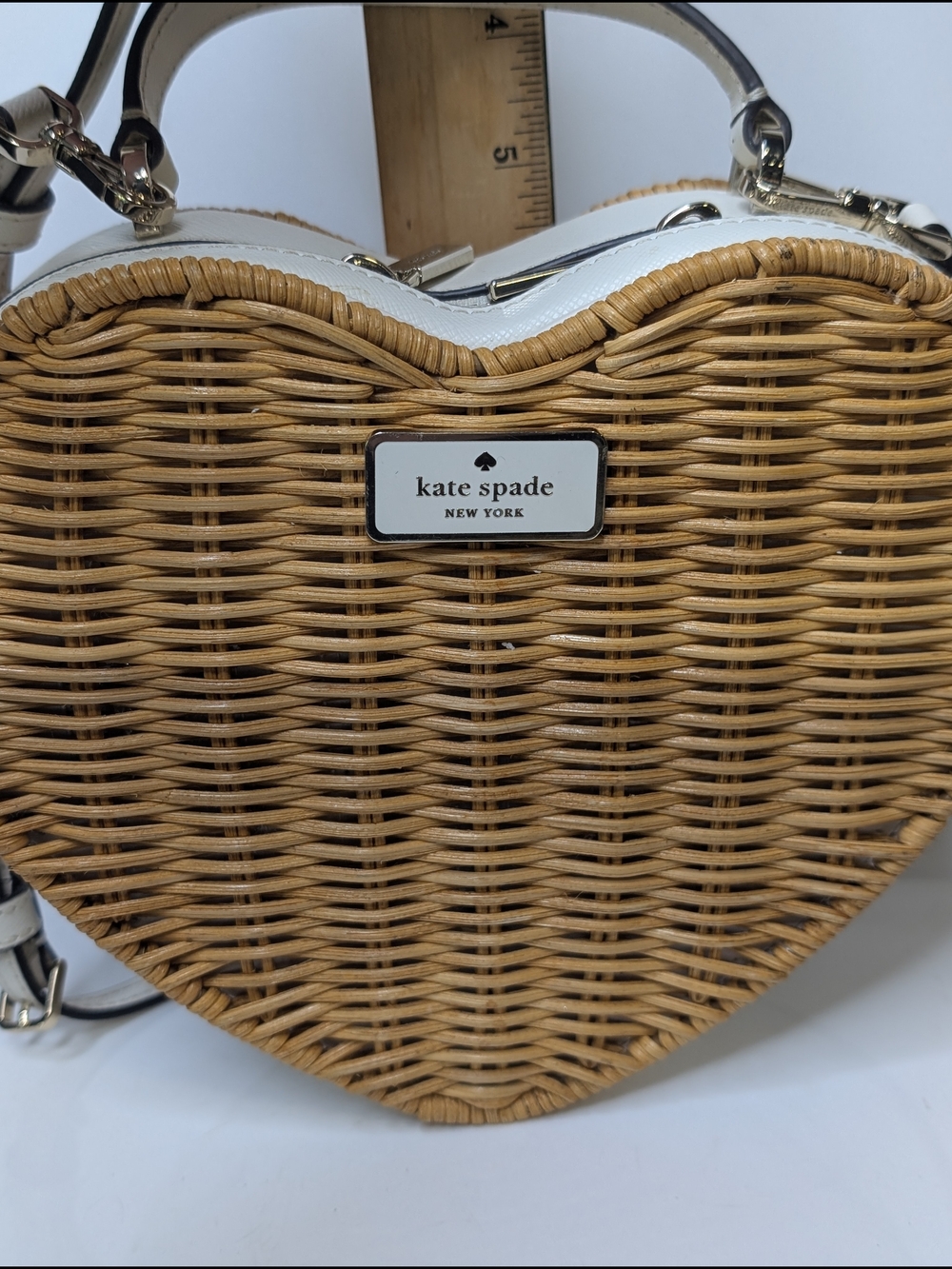 Kate Spade New York Love Shack Heart Natural Wicker Crossbody Bag Purse - Picture 7 of 10